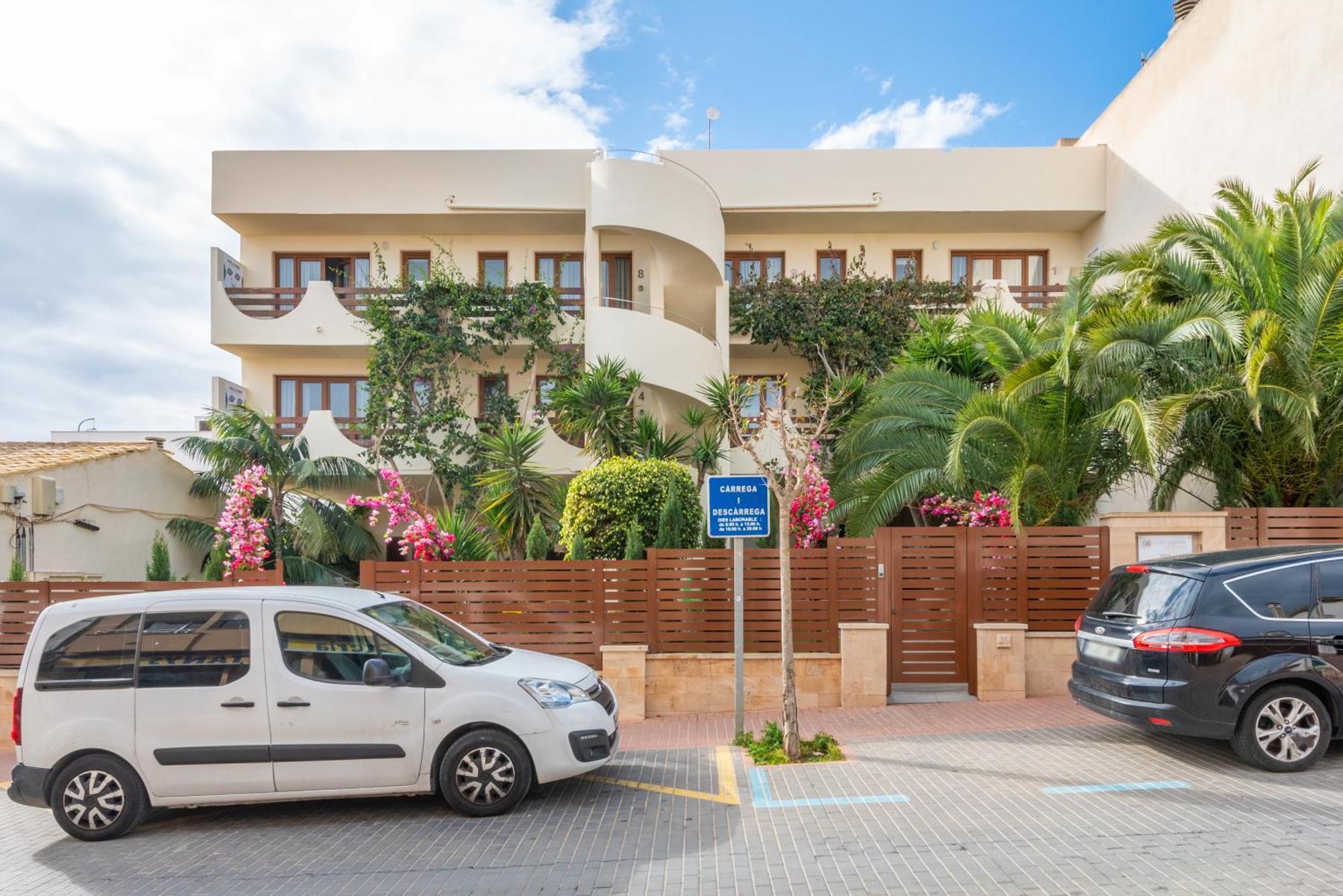 Apartamentos Estanques 콜로니아 산트 호르디 외부 사진