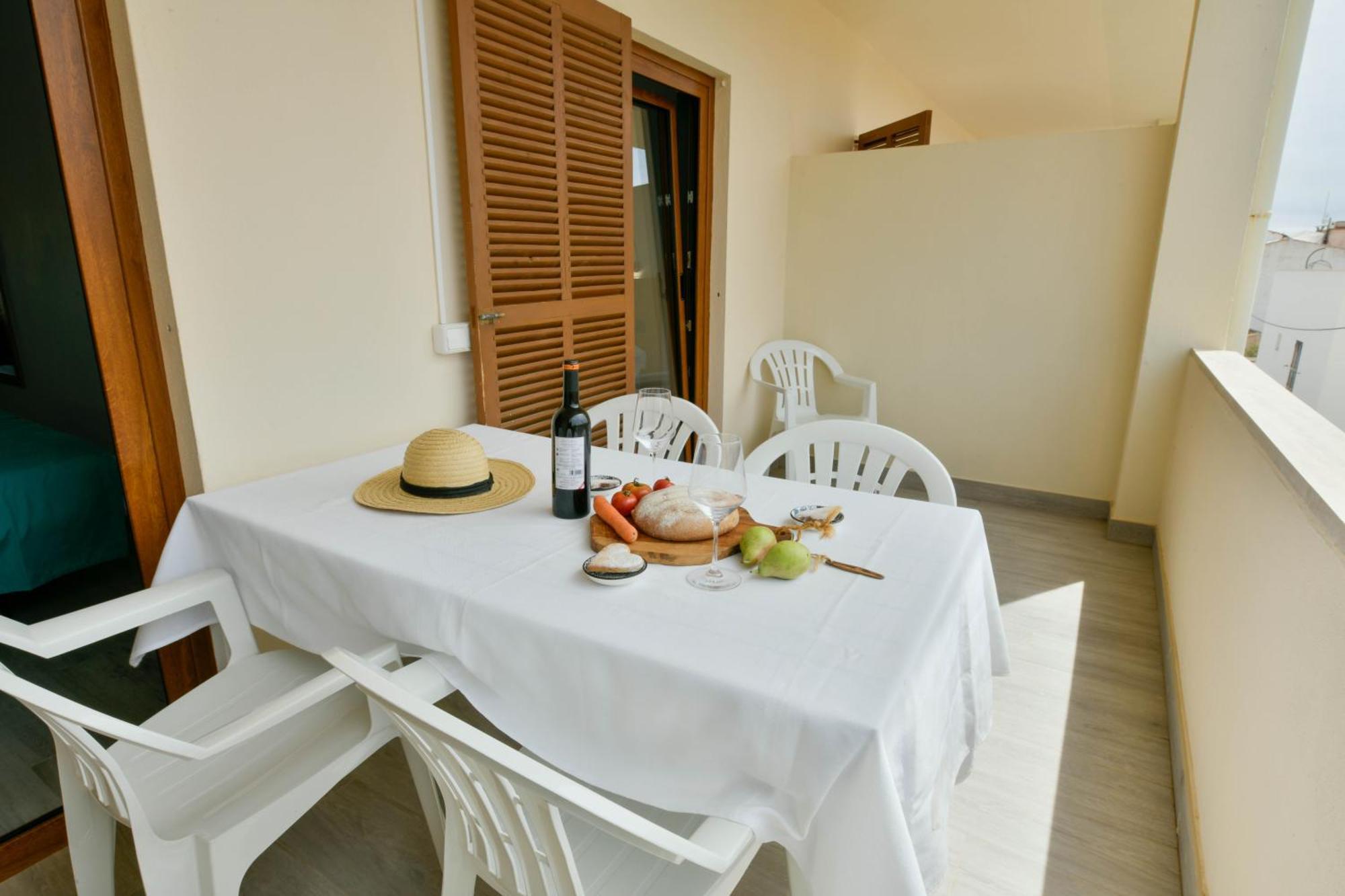 Apartamentos Estanques 콜로니아 산트 호르디 외부 사진