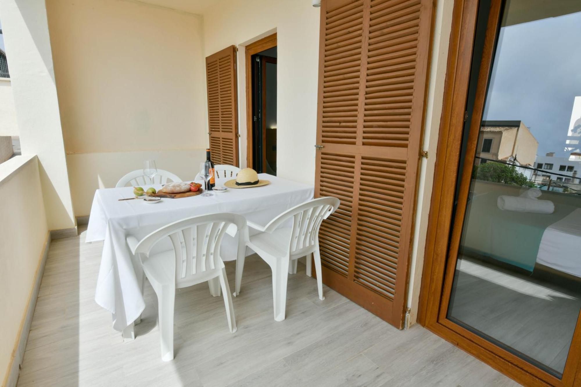 Apartamentos Estanques 콜로니아 산트 호르디 외부 사진