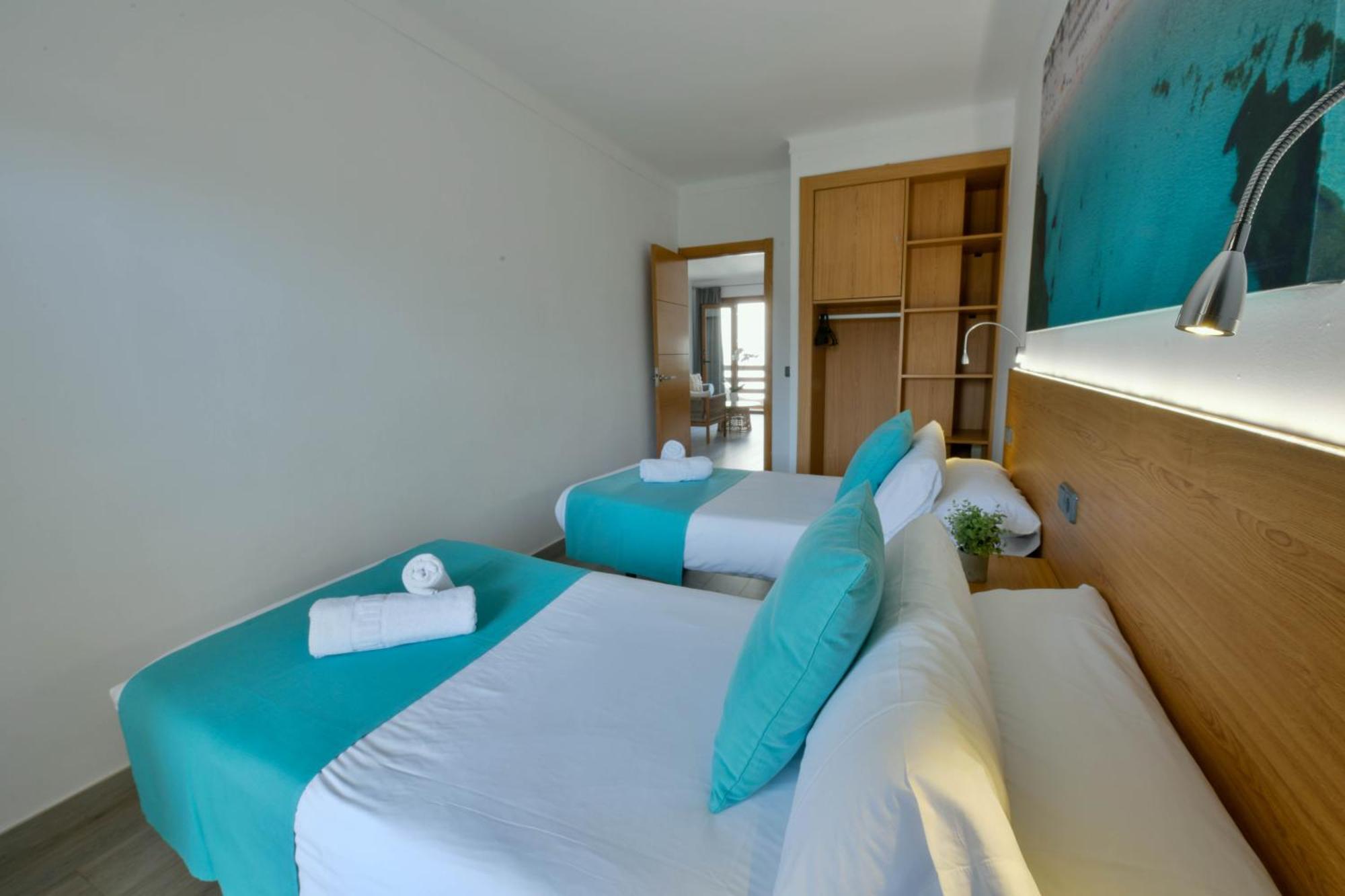Apartamentos Estanques 콜로니아 산트 호르디 외부 사진