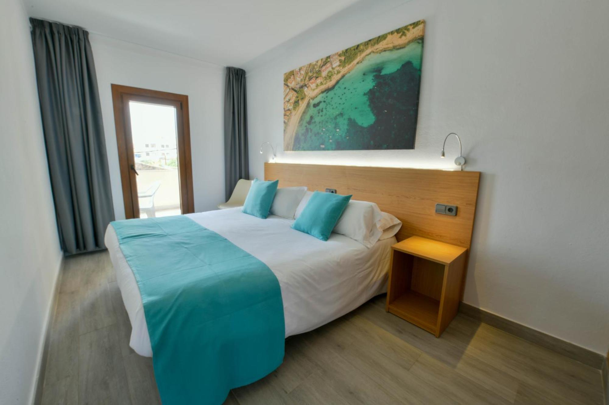 Apartamentos Estanques 콜로니아 산트 호르디 외부 사진