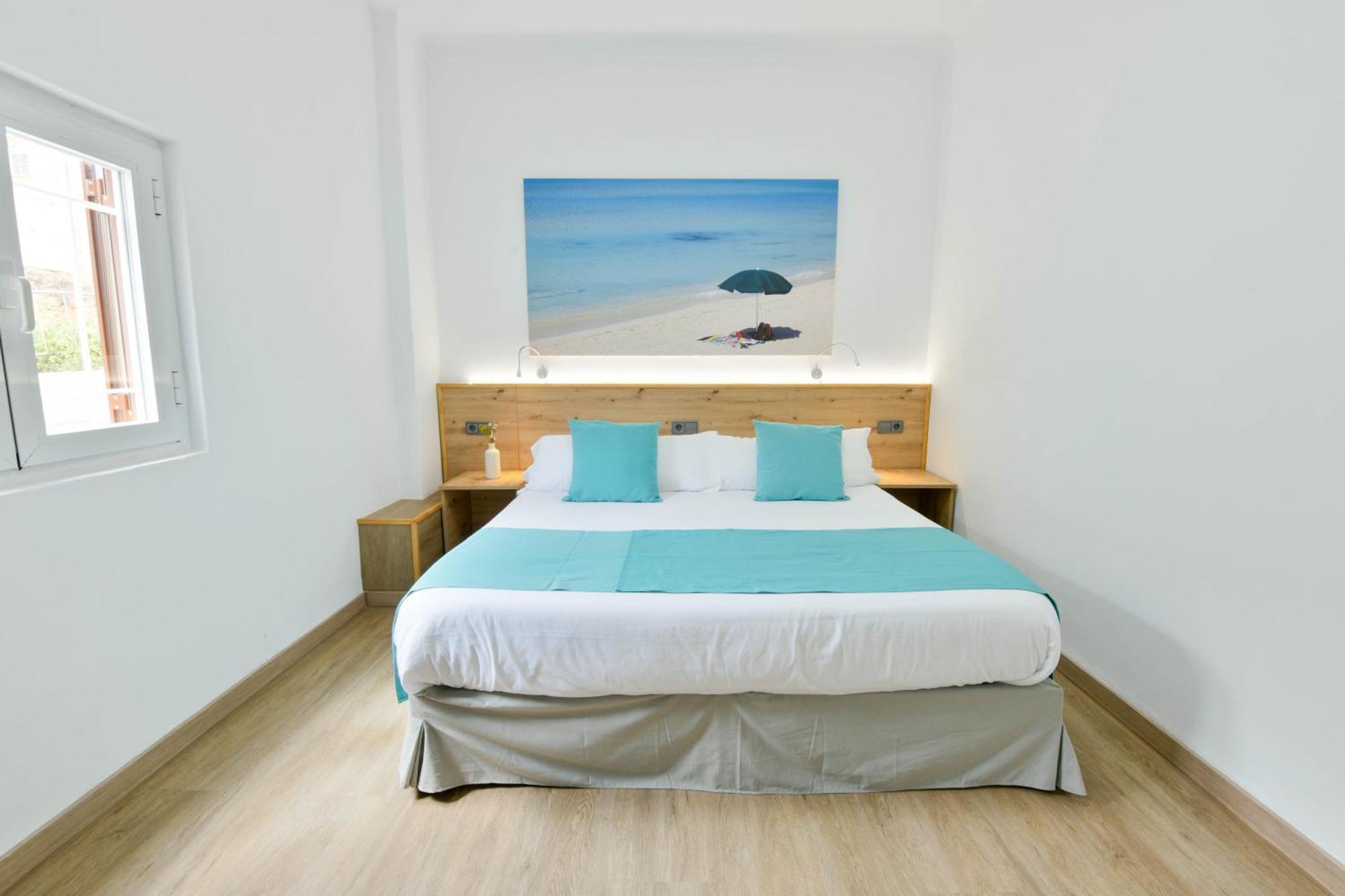 Apartamentos Estanques 콜로니아 산트 호르디 외부 사진