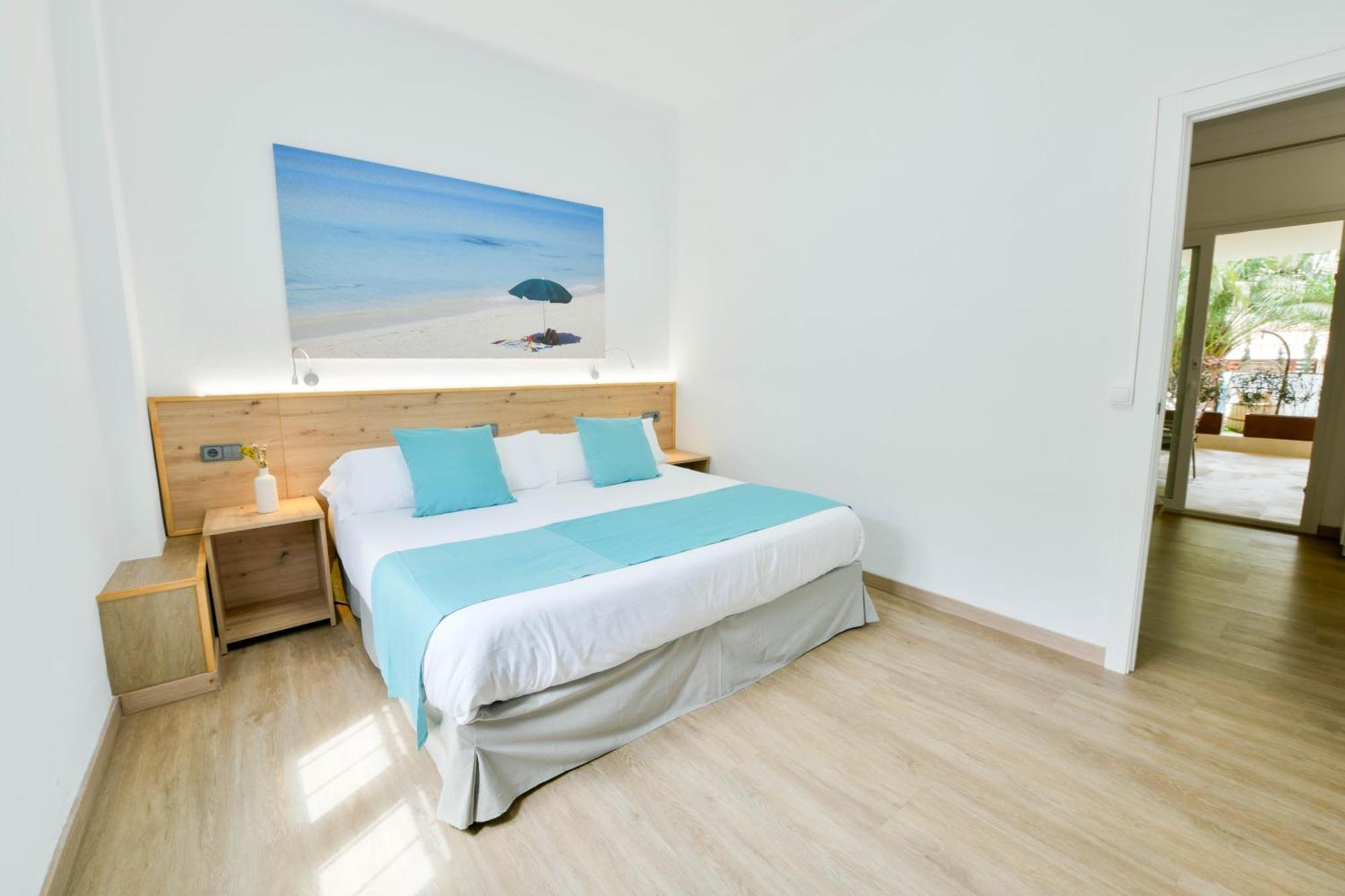 Apartamentos Estanques 콜로니아 산트 호르디 외부 사진